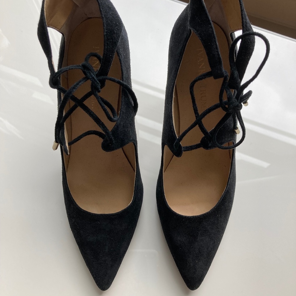 Womens Ivanka Trump Black Size 7 1/2 suede pump shoe
